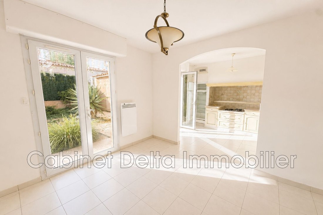 Appartamento a Sanary-sur-Mer, Provenza-Alpi-Costa Azzurra, Francia 4 - 18642565