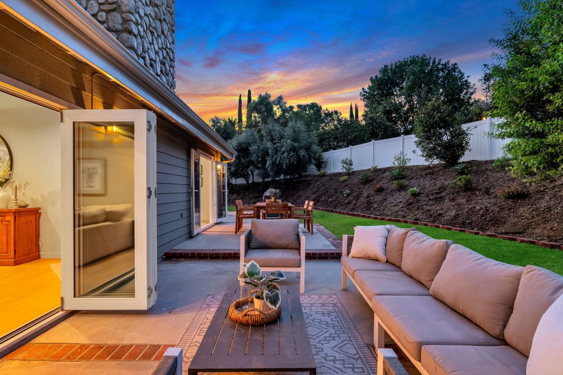 Casa a Agoura Hills, California, Stati Uniti 2 - 18716451