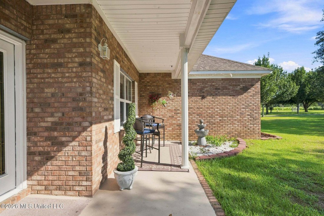 House in Lumberton, Mississippi, United States 3 - 18718174