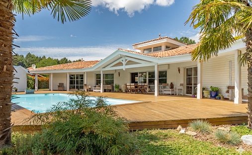 Villa a Salles, Nuova Aquitania, Francia 1