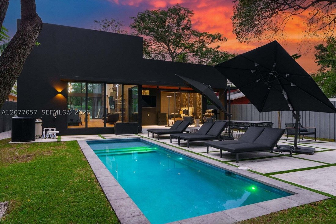 House in Miami, Florida, United States 3 - 18719379