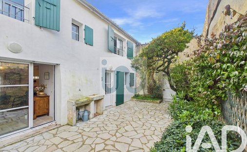 Casa en Saint-Martin-de-Ré, Nueva Aquitania, Francia 1