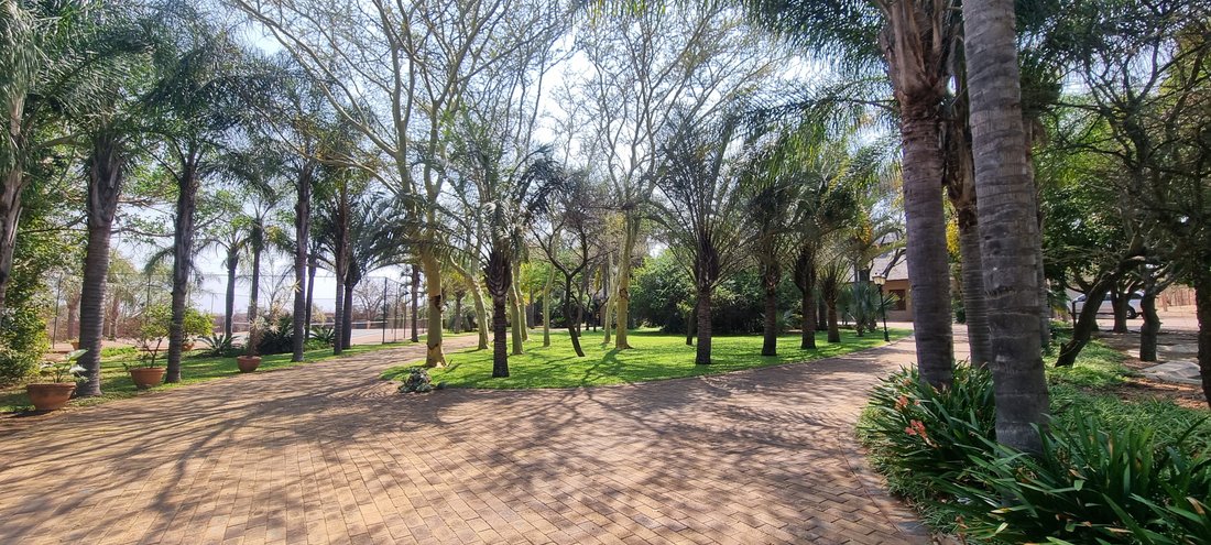 House in Seshego-A, Limpopo, South Africa 4 - 18717607