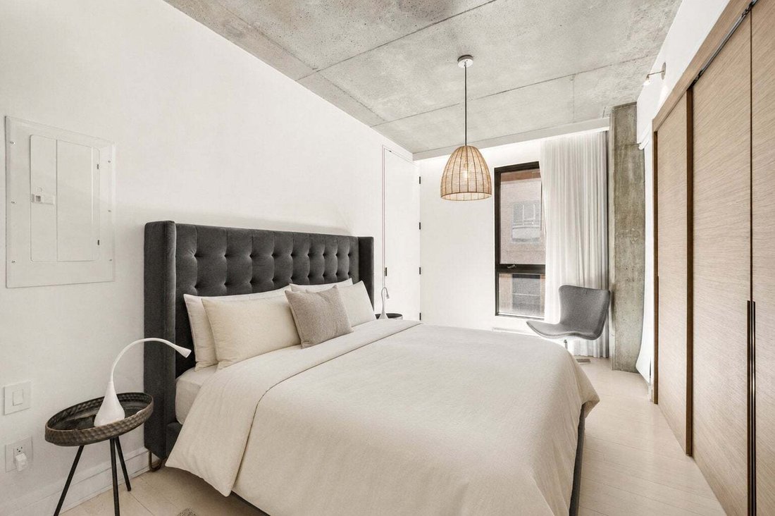 Condo in Montréal, Quebec, Canada 4 - 18643158