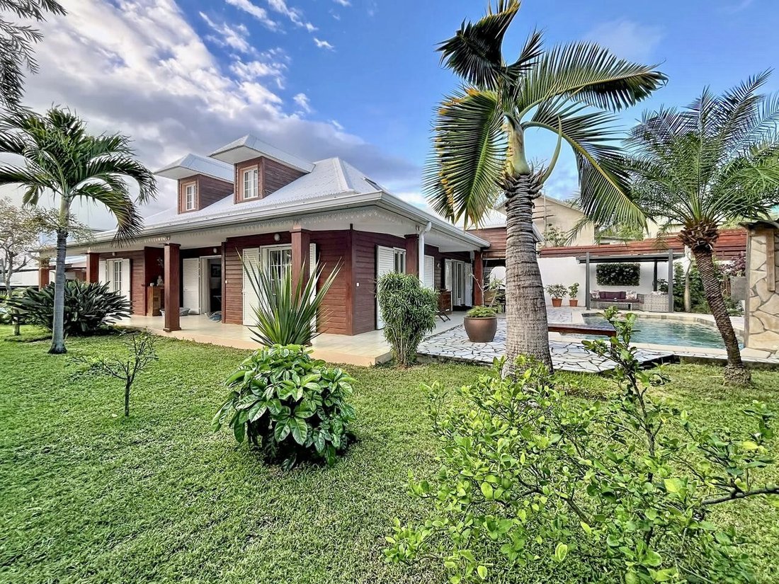 Villa in Saint-Pierre, Saint-Pierre, Réunion 1 - 18639819
