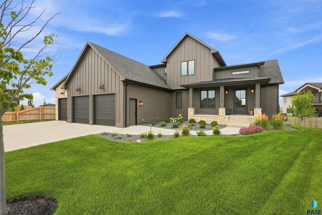 House in Sioux Falls, South Dakota, United States 1 - 18718031