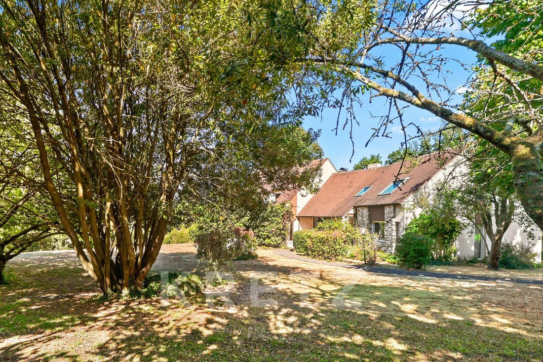 Casa en Chessy, Isla de Francia, Francia 2 - 18719934