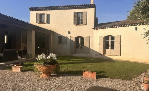 Maison à Mallemort, Provence-Alpes-Côte d'Azur, France 1