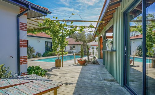 Maison à Salles, Nouvelle-Aquitaine, France 1