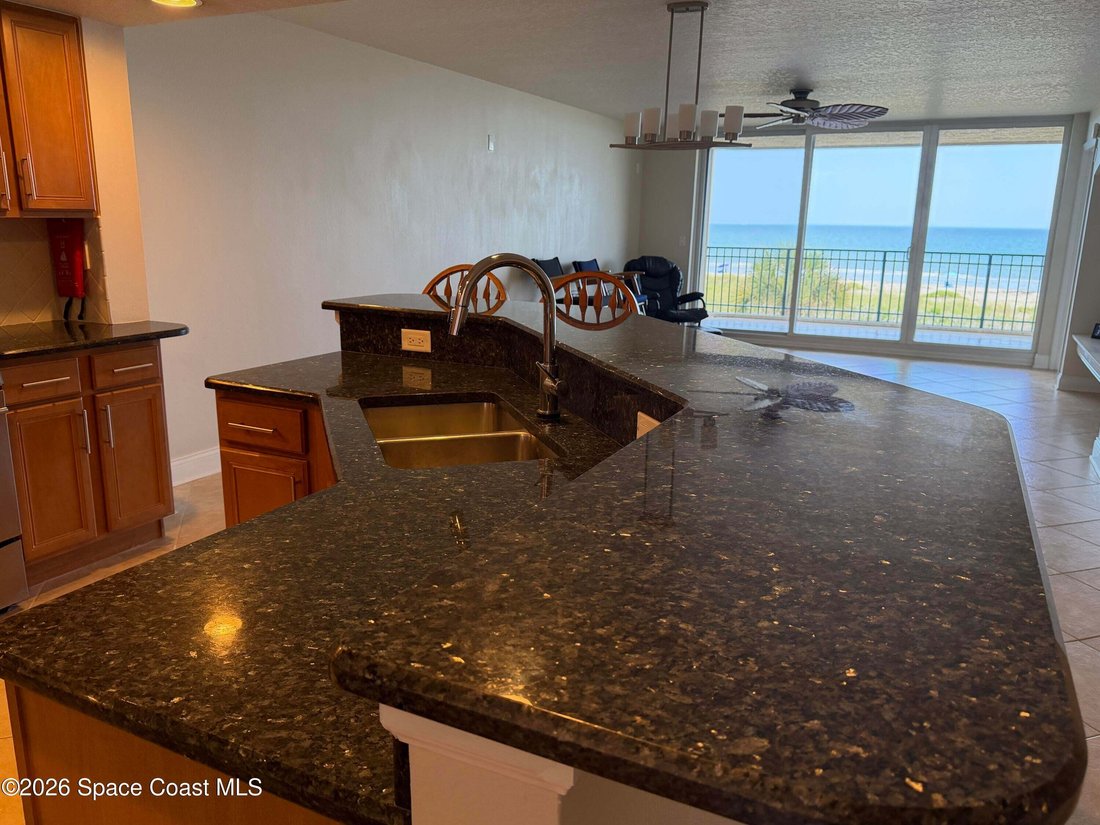 Condo in Cape Canaveral, Florida, United States 2 - 18215648