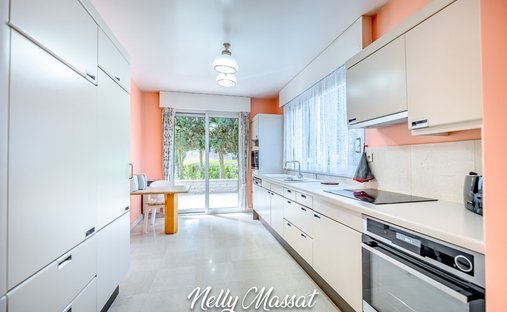 Casa a Bassens, Auvergne-Rodano-Alpi, Francia 1