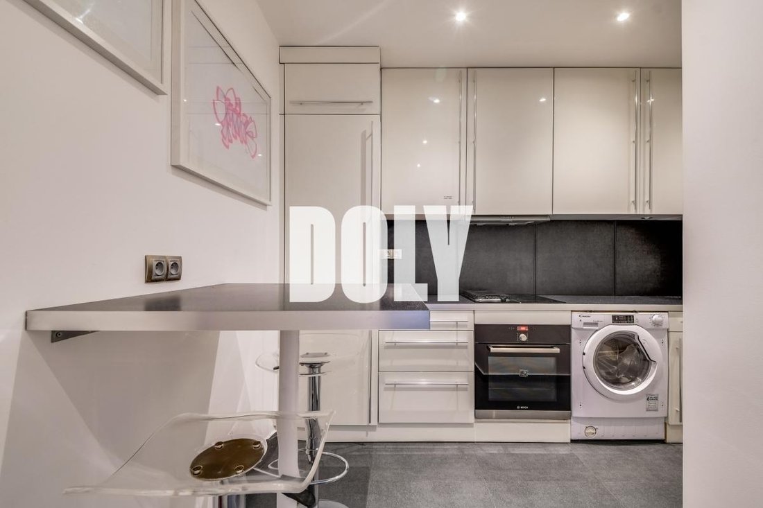 Apartment in Gros Caillou, Paris 7e Arrondissement, Paris 5 - 18718898