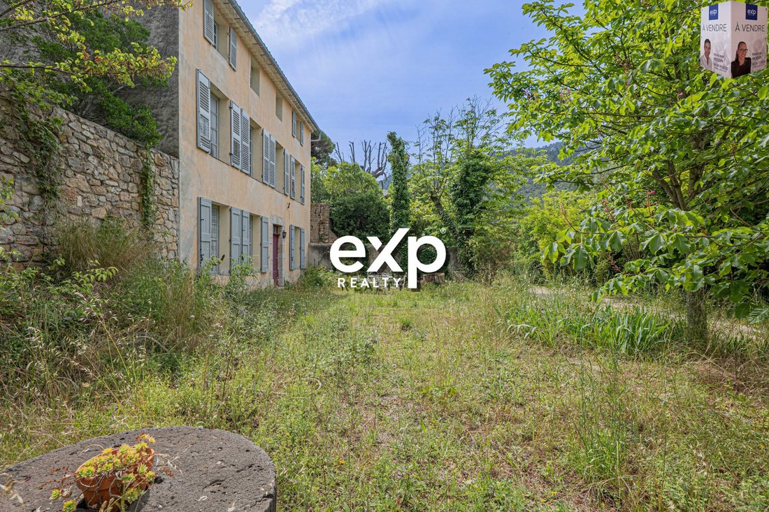 Casa de Campo en Tolón, Provenza-Alpes-Costa Azul, Francia 1 - 17841150