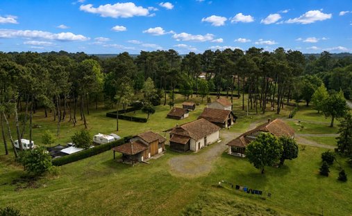 Casa en Saint-Julien-en-Born, Nueva Aquitania, Francia 1
