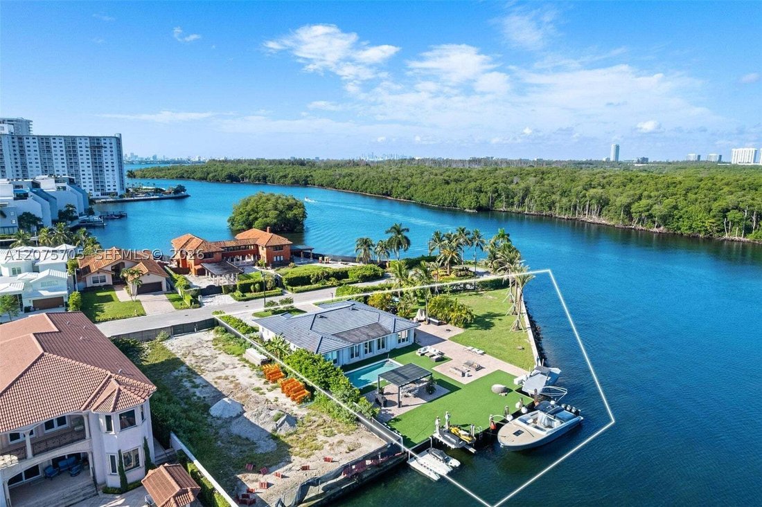 Casa en Golden Beach, Florida, Estados Unidos 2 - 18719351