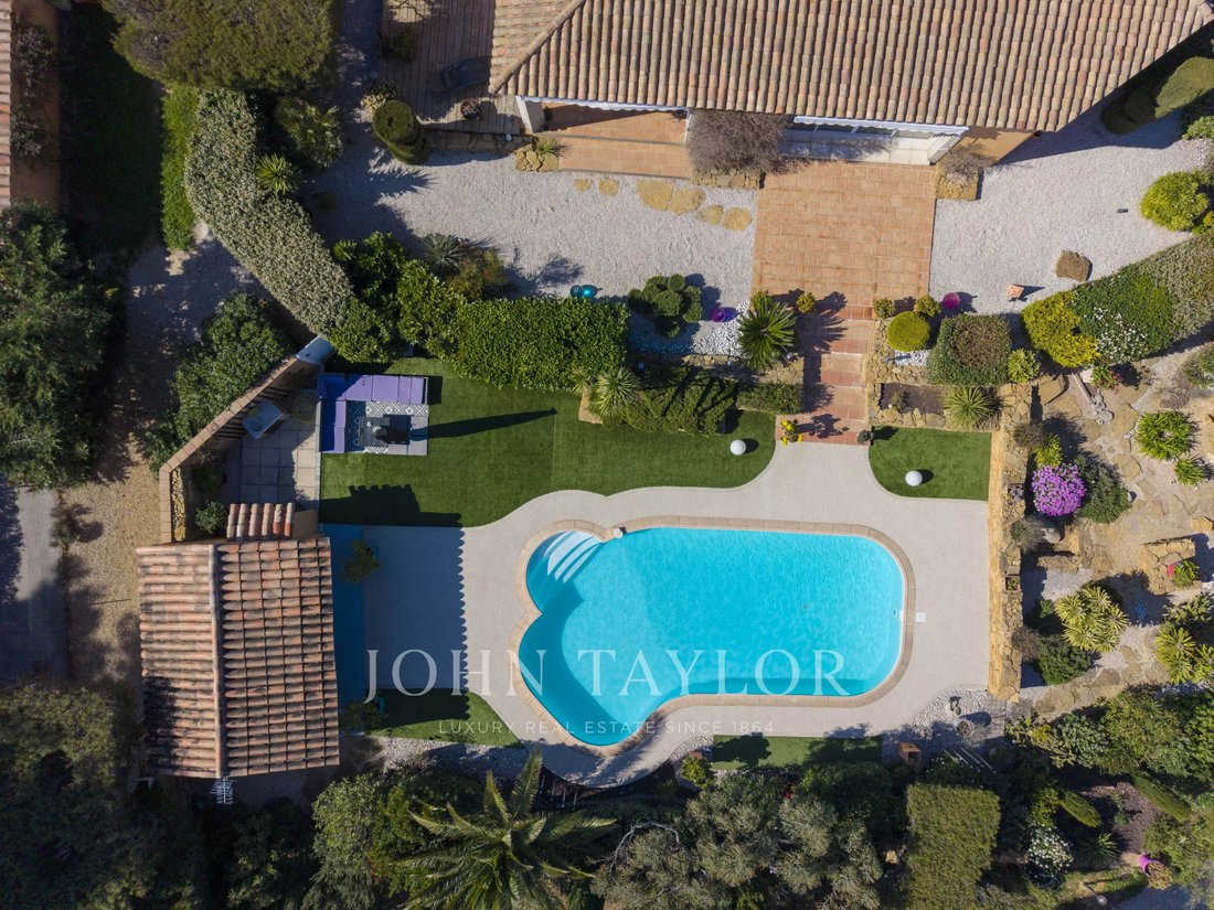 Villa en Saint-Cyr-sur-Mer, Provenza-Alpes-Costa Azul, Francia 3 - 17550323
