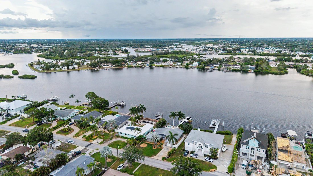 Casa en Tarpon Springs, Florida, Estados Unidos 4 - 18717694