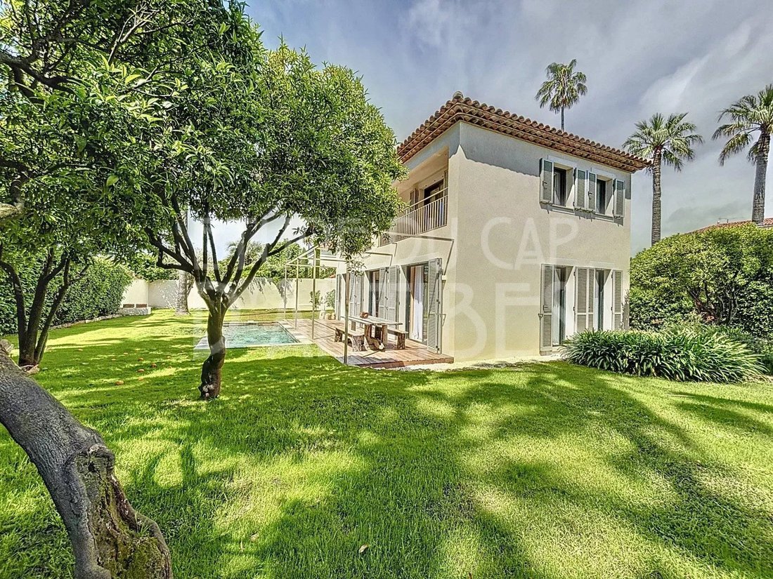 Maison à Les Cougoulins-Rastines, Antibes, France 3 - 15389613
