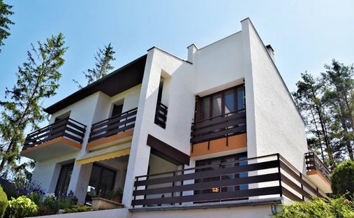 Villa à La Tour-en-Jarez, Auvergne-Rhône-Alpes, France 1