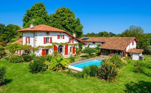 House in Urt, Nouvelle-Aquitaine, France 1