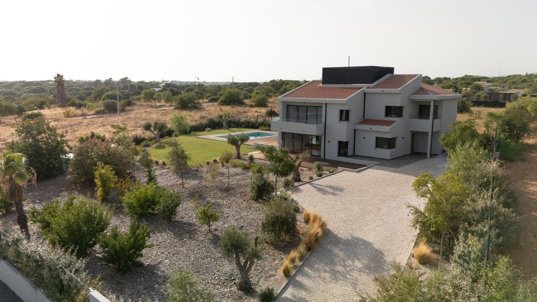 Villa in Loule (Sao Clemente), Algarve, Portugal 2 - 18719775