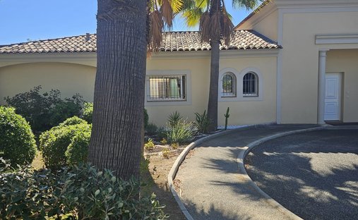 Haus in Ville-Les Saquedes-Le Bouillonnet, Sainte-Maxime, Frankreich 1