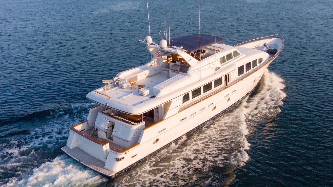 Yacht in United States 2 - 18716624