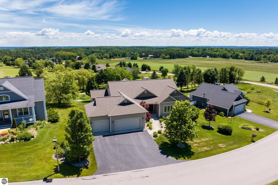 Haus in Traverse City, Michigan, Vereinigte Staaten 1 - 18717421