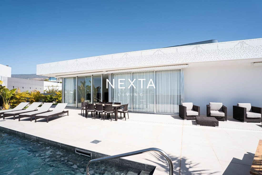 Chalet in Guia de Isora, Canary Islands, Spain 1 - 18716460