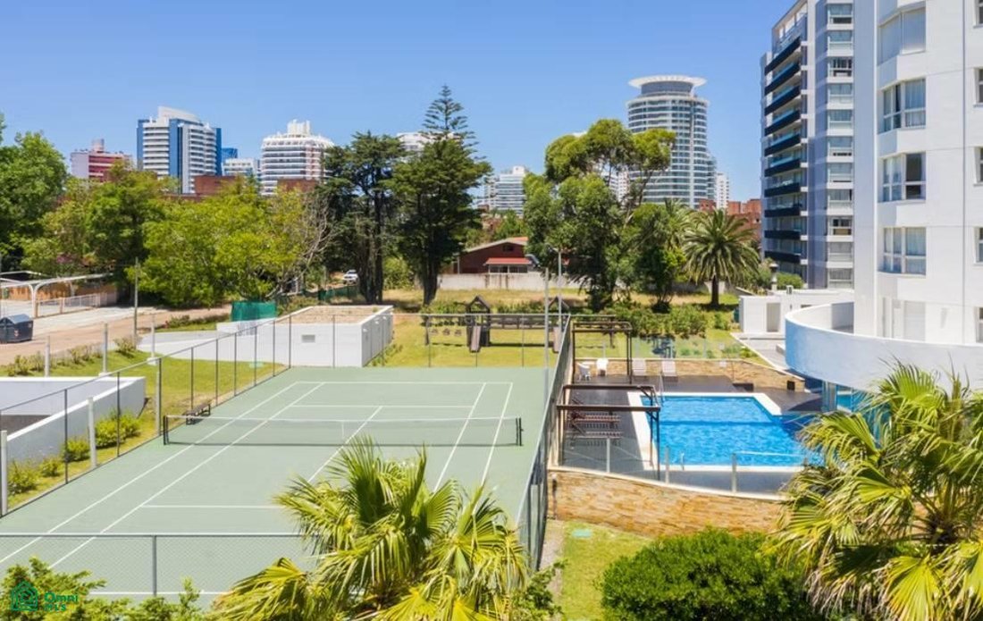 Condo in Punta del Este, Maldonado Department, Uruguay 2 - 18695090