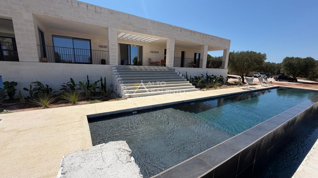 Villa in Carovigno, Apulia, Italy 3 - 18716637