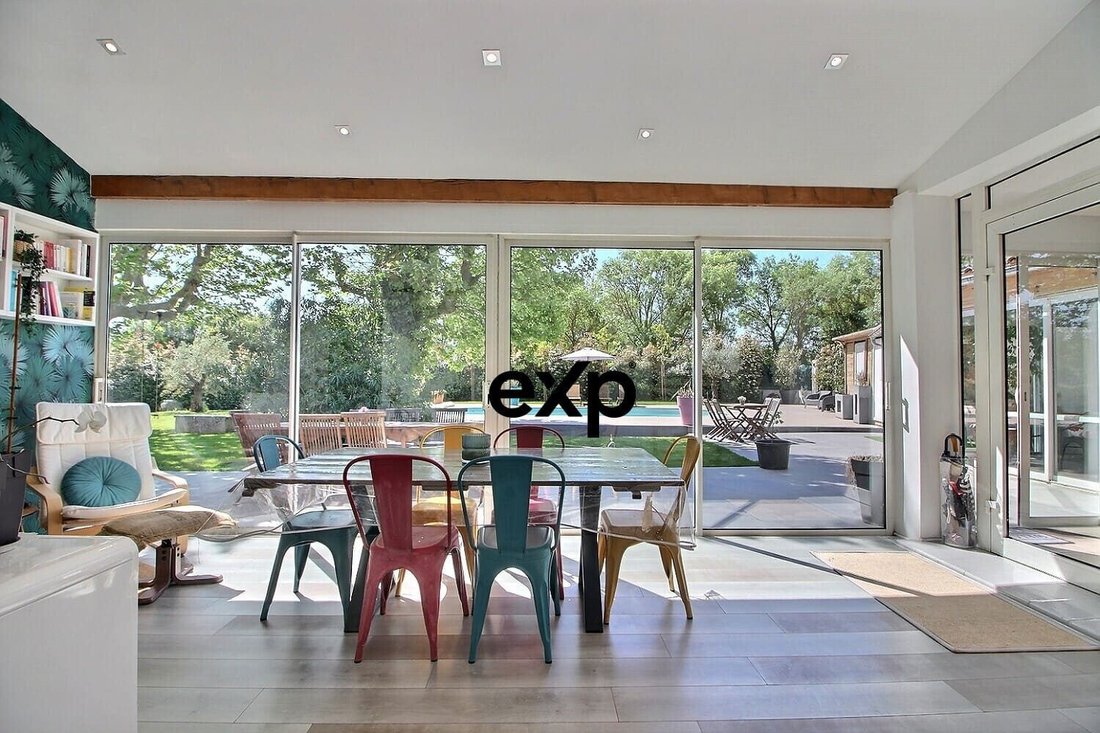 Casa en Bouc-Bel-Air, Provenza-Alpes-Costa Azul, Francia 2 - 17857312