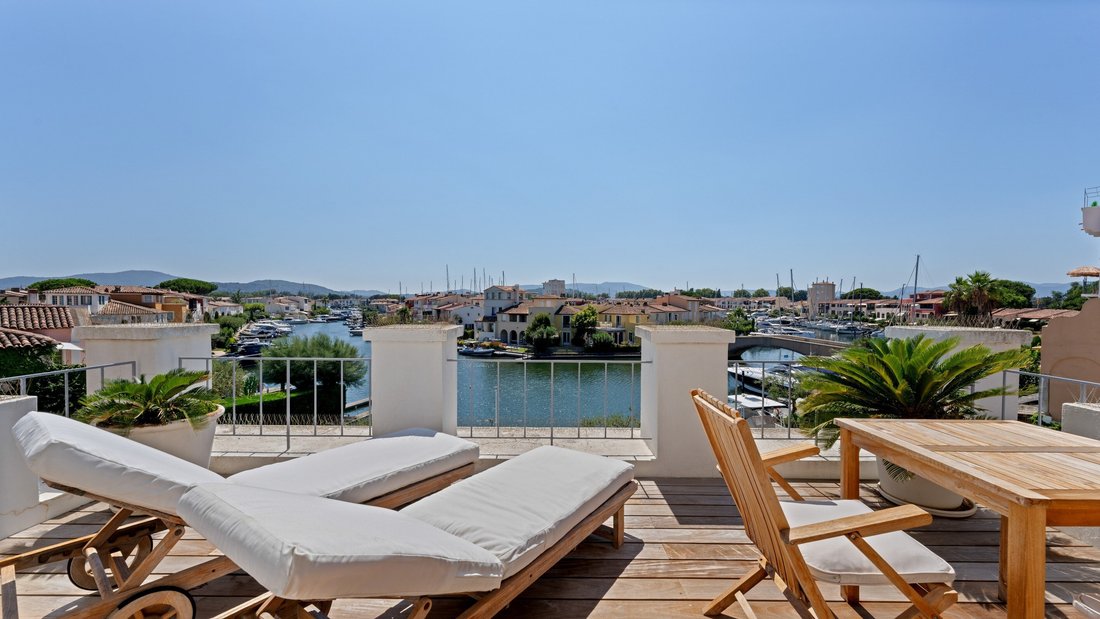 Casa en Grimaud, Provenza-Alpes-Costa Azul, Francia 3 - 18719423