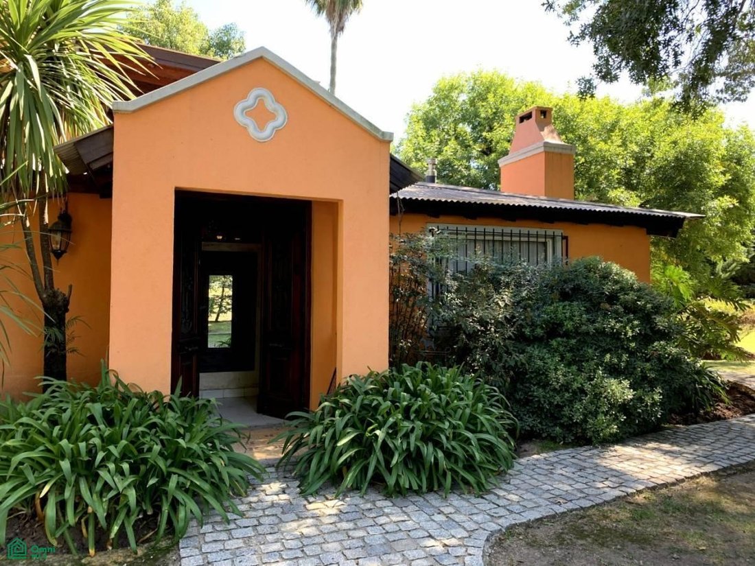 Condo in La Lonja, Buenos Aires Province, Argentina 1 - 18487864