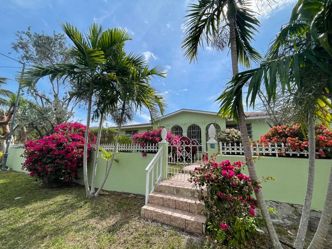 Casa en Nasáu, Nueva Providencia, Bahamas 1 - 18719588