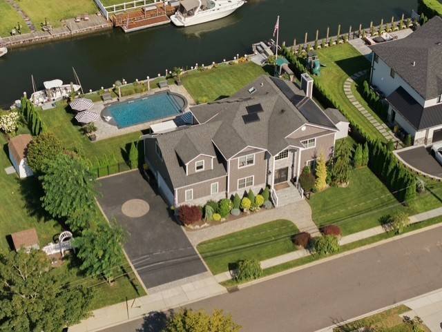 Casa en Massapequa, Nueva York, Estados Unidos 2 - 18717938