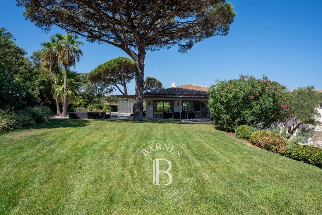 House in Zone Est Diffuse, Saint-Tropez, France 3 - 13943938