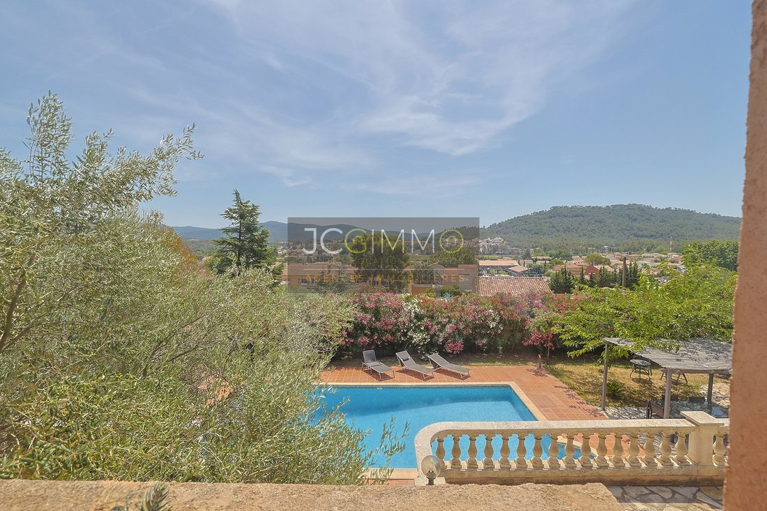 Villa à Carnoules, Provence-Alpes-Côte d'Azur, France 4 - 18719498