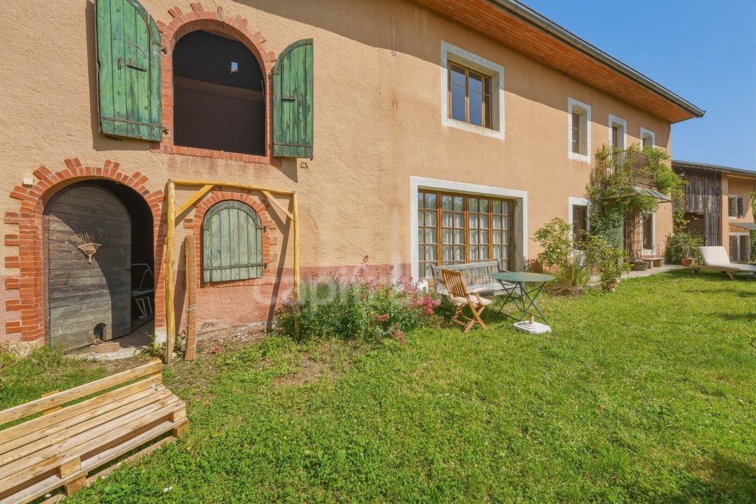 Haus in Peron, Auvergne-Rhone-Alpen, Frankreich 3 - 18717085