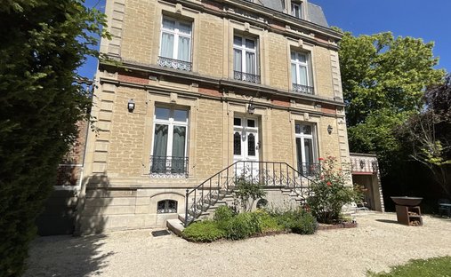 Casa en Cathédrale, Troyes, Francia 1