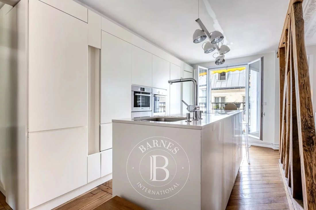 Apartment in Elysées-Madeleine, Paris 8e Arrondissement, Paris 4 - 18716761