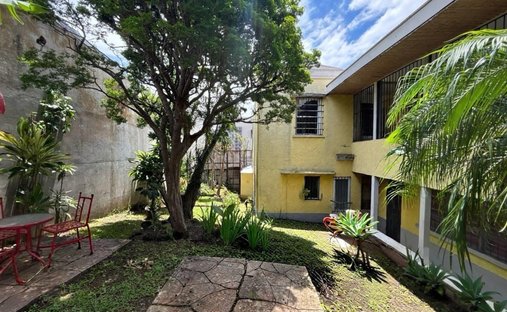 Casa a Cinco Esquinas, San José, Costa Rica 1