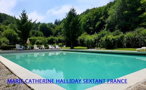 Chateau  en Escoire, Nueva Aquitania, Francia 1