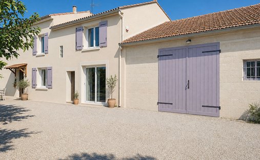 Villa in Châteaurenard, Provence-Alpes-Côte d'Azur, France 1