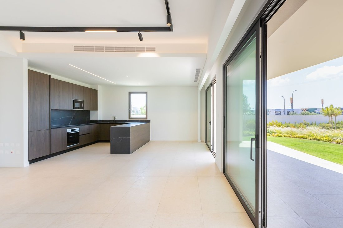 Apartment in Tserkezoi, Limassol, Cyprus 2 - 18719663