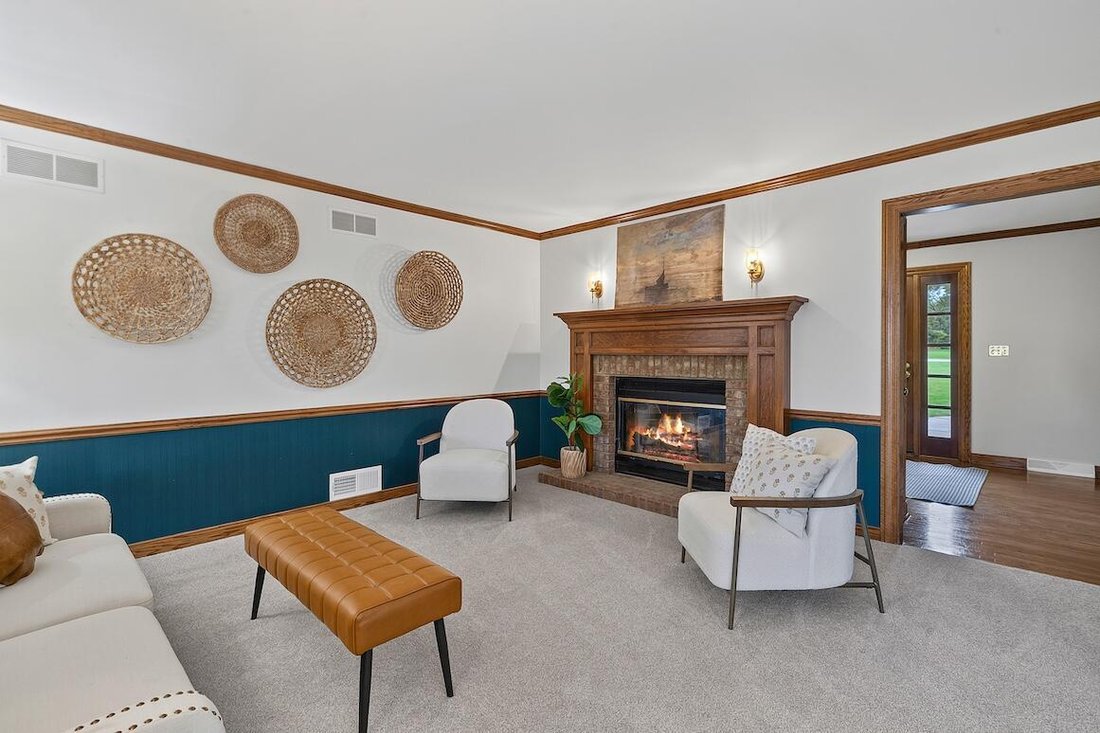 House in Pewaukee, Wisconsin, United States 4 - 18718045