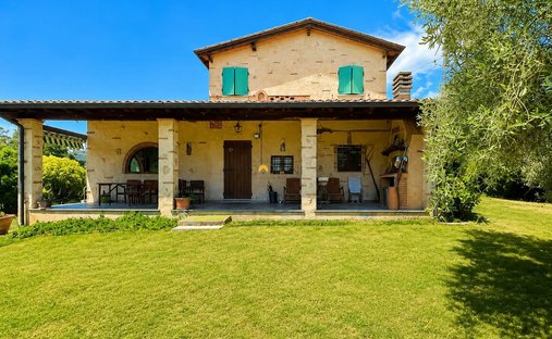 Maisons de campagne à Camaiore, Toscane, Italie 1