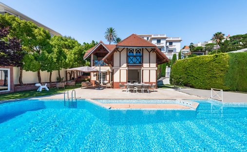 House in Saint Nicolas, Cannes, France 1