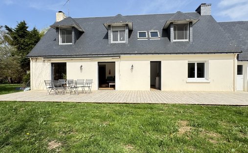 Casa a Saint-Molf, Paesi della Loira, Francia 1