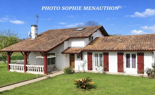 House in Larressore, Nouvelle-Aquitaine, France 1